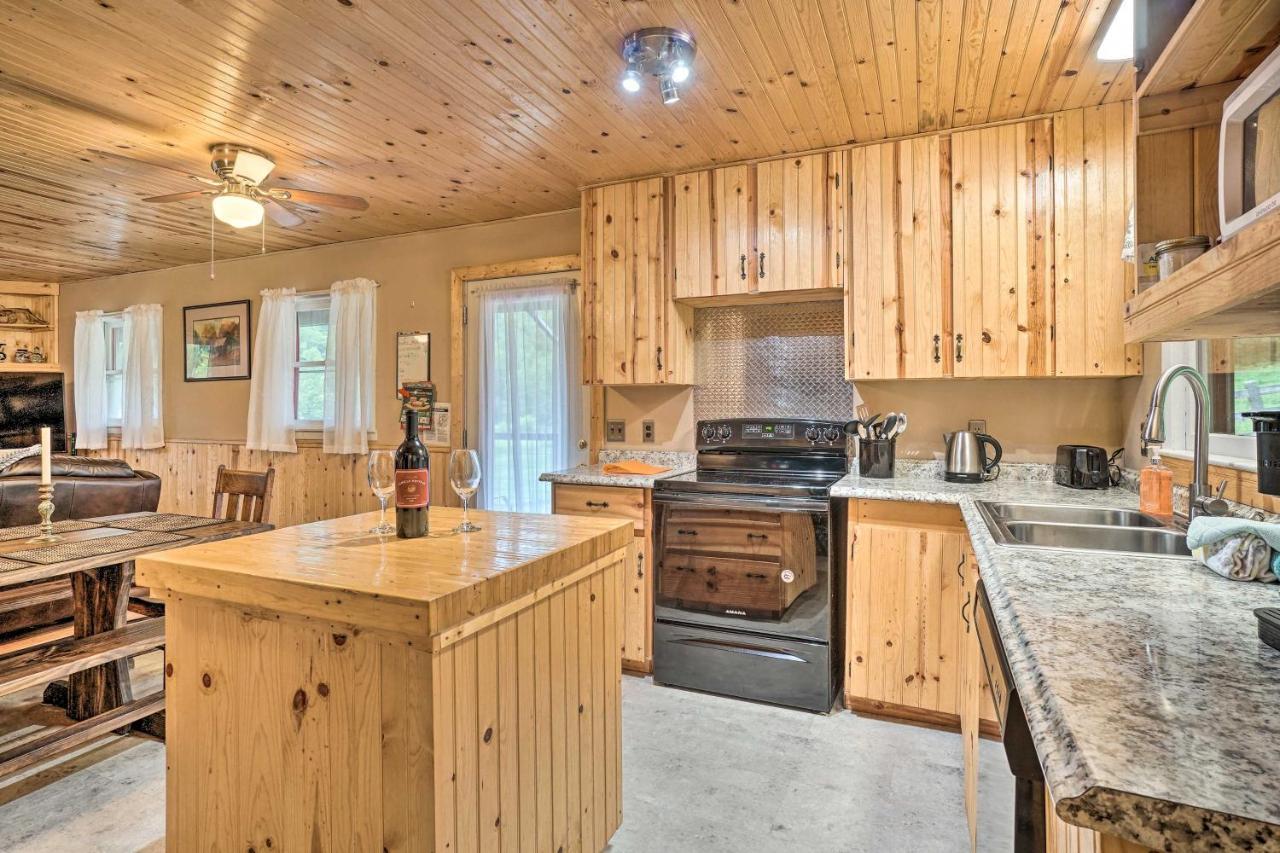 Villa Trinity Oaks Escape With Hot Tub And Fire Pit à Clayton Extérieur photo