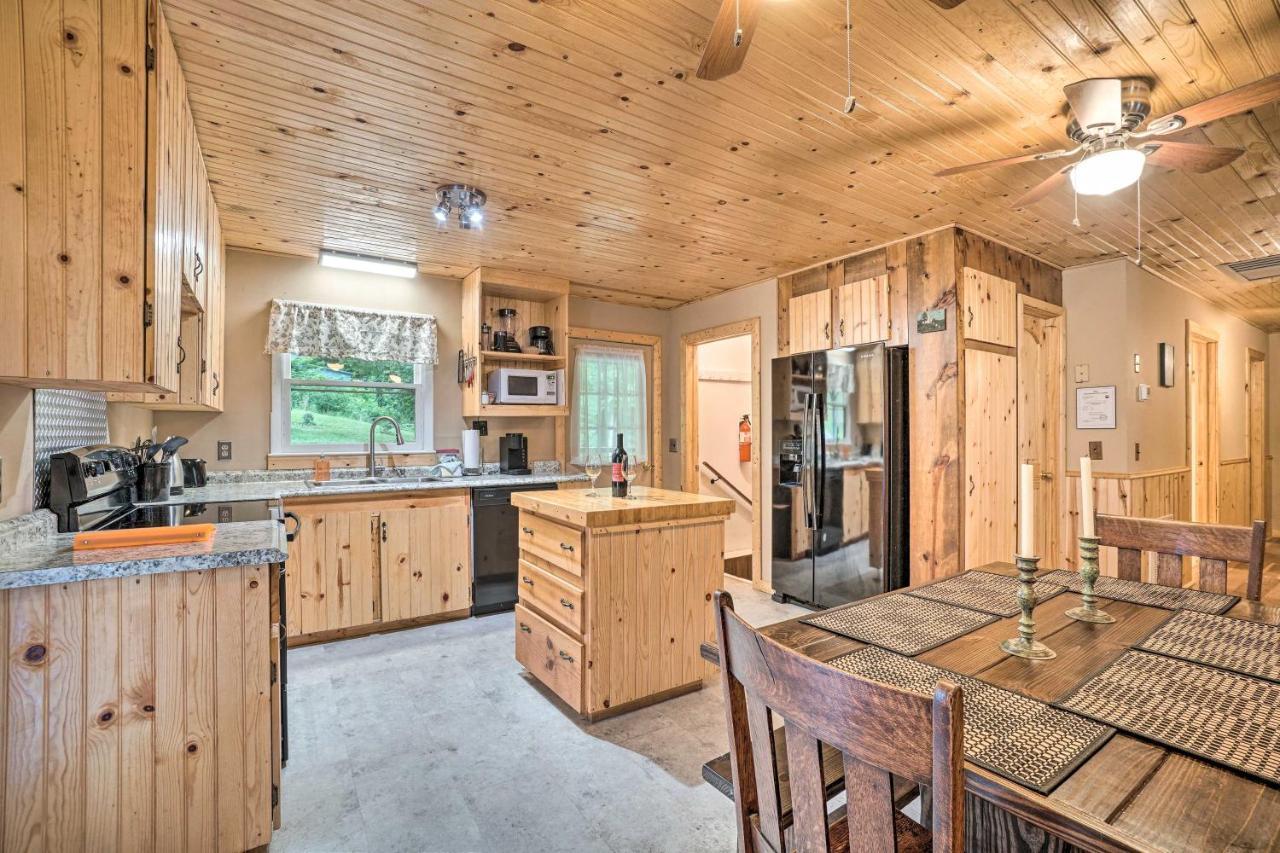 Villa Trinity Oaks Escape With Hot Tub And Fire Pit à Clayton Extérieur photo