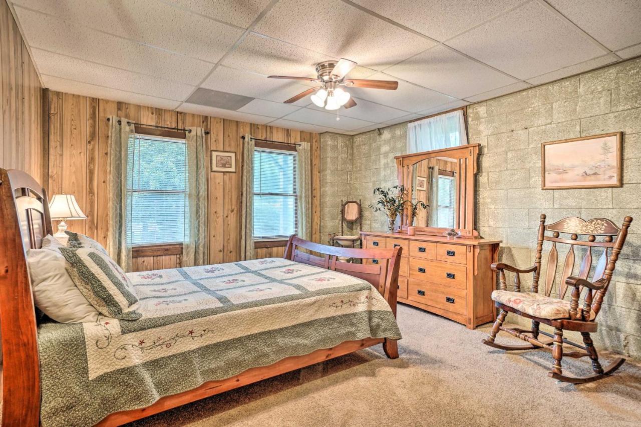 Villa Trinity Oaks Escape With Hot Tub And Fire Pit à Clayton Extérieur photo
