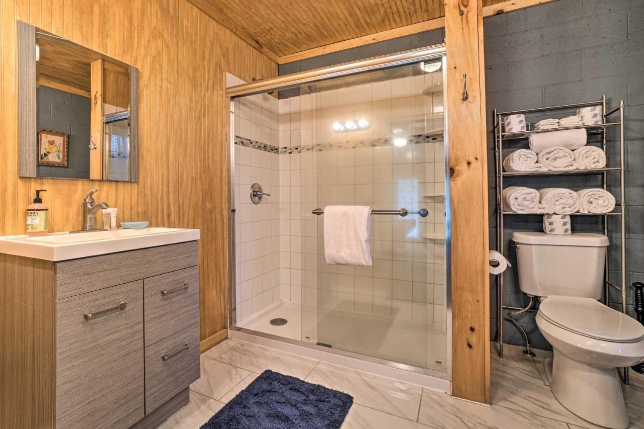 Villa Trinity Oaks Escape With Hot Tub And Fire Pit à Clayton Extérieur photo