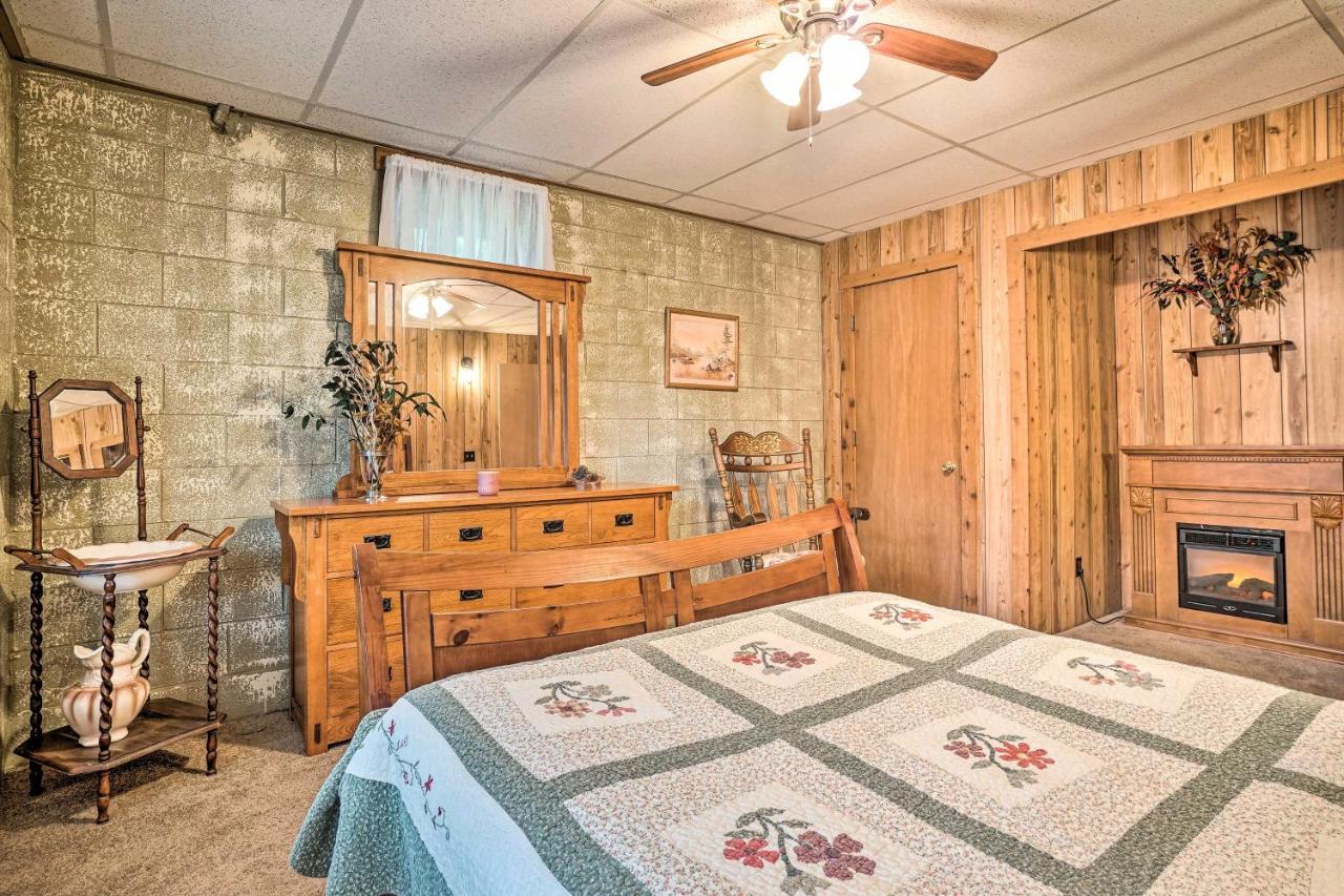 Villa Trinity Oaks Escape With Hot Tub And Fire Pit à Clayton Extérieur photo